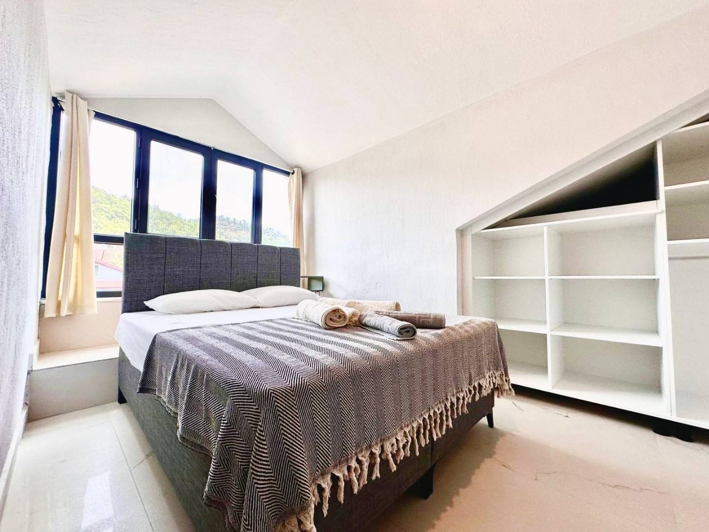 Fethiye İnlice'de Kalabalık Ailelere Uygun, Özel Havuzlu, 4+1 Villa