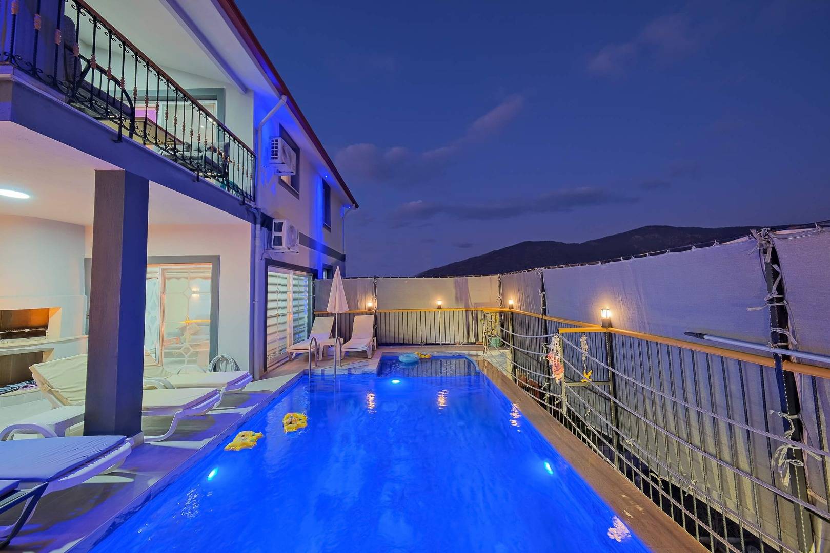 Fethiye Karaçulha'da Doğa İçerisinde, Özel Havuzlu, Konforlu Villa