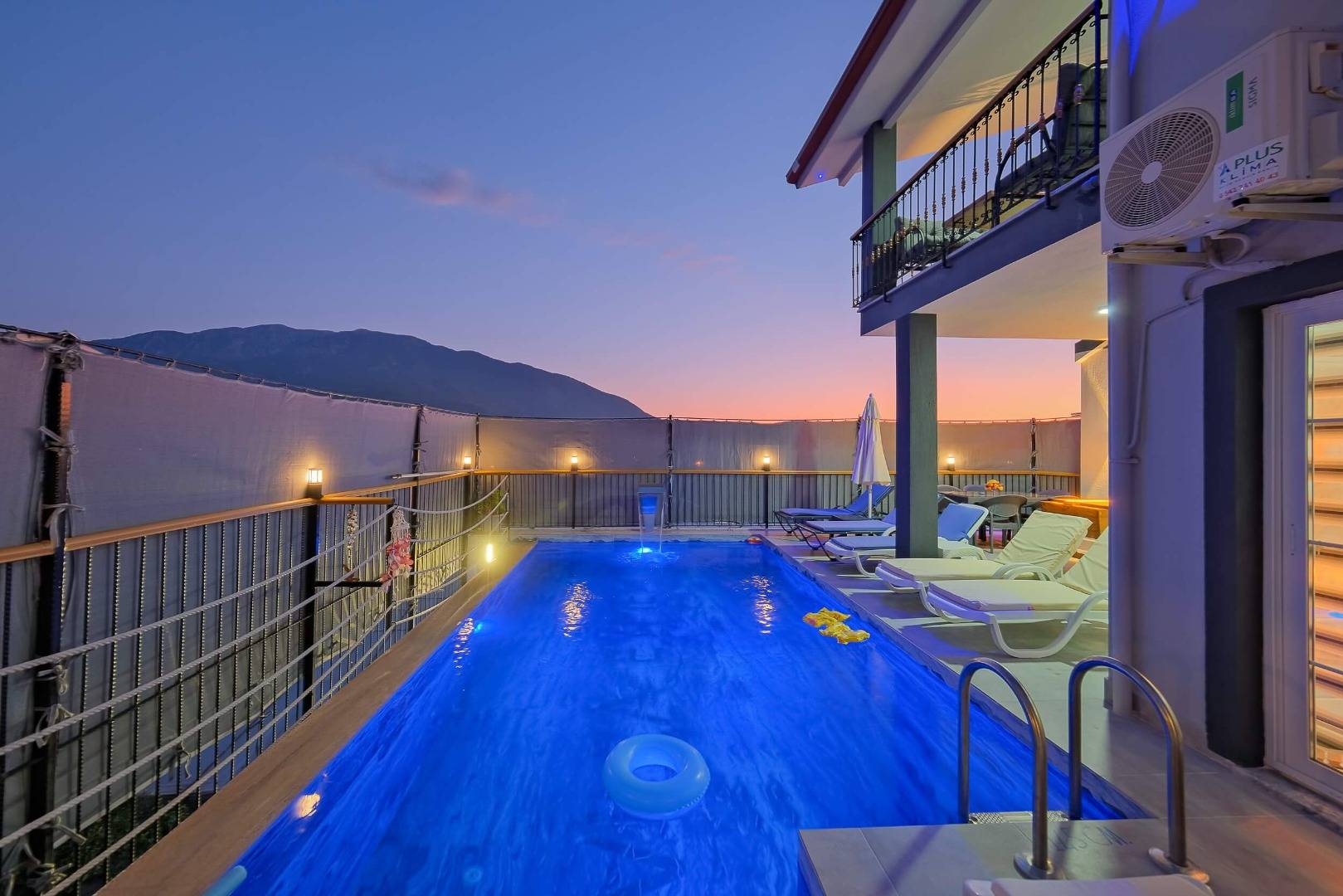 Fethiye Karaçulha'da Doğa İçerisinde, Özel Havuzlu, Konforlu Villa