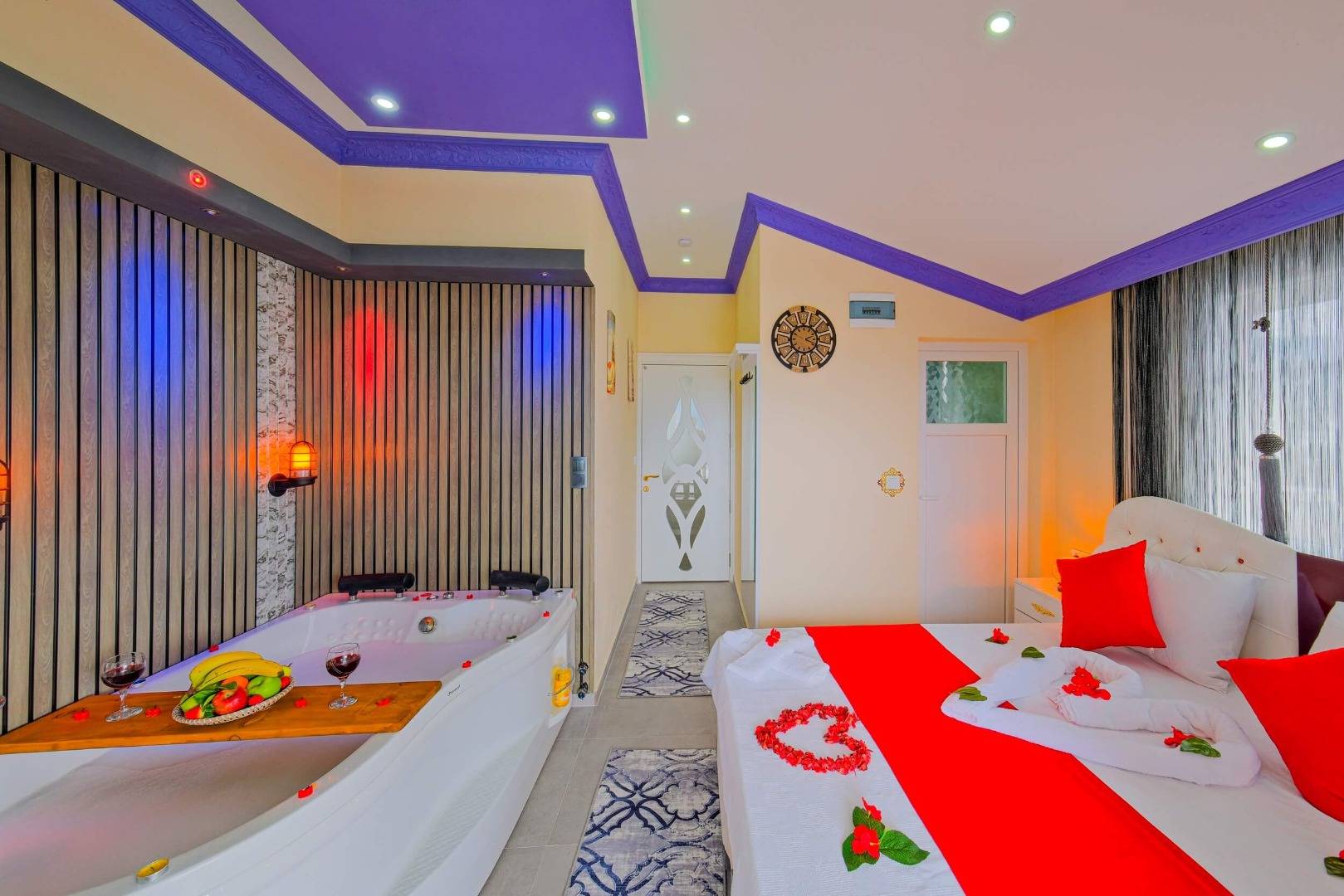 Fethiye Karaçulha'da Doğa İçerisinde, Özel Havuzlu, Konforlu Villa