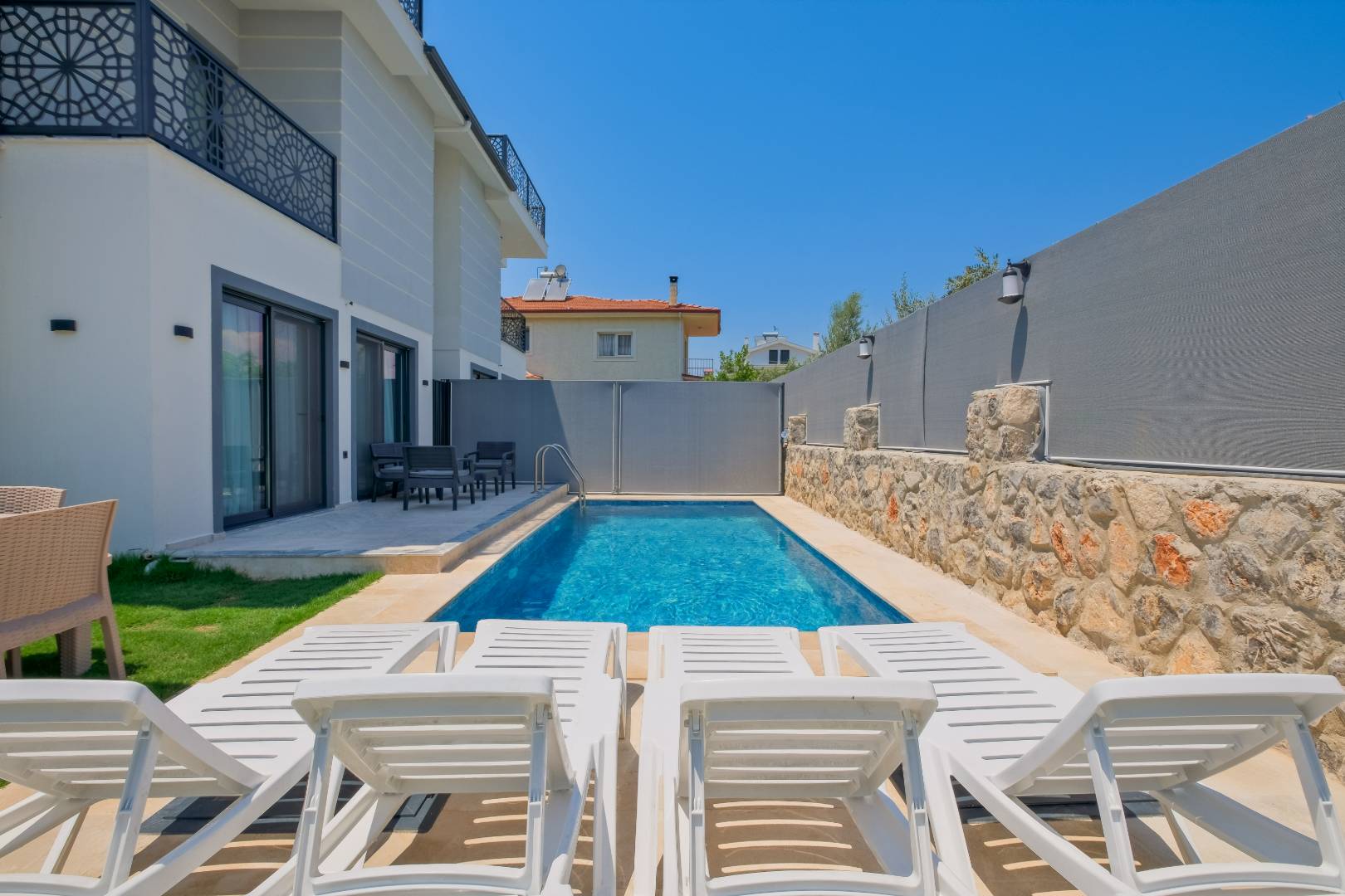 Fethiye Karaçulha'da Merkeze Yakın, Özel Havuzlu, İkiz Villa