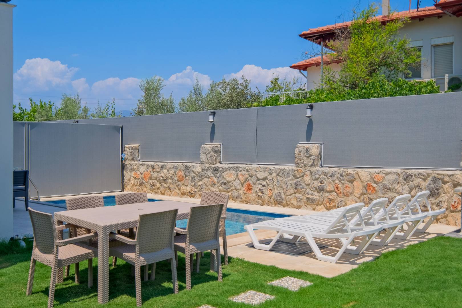 Fethiye Karaçulha'da Merkeze Yakın, Özel Havuzlu, İkiz Villa