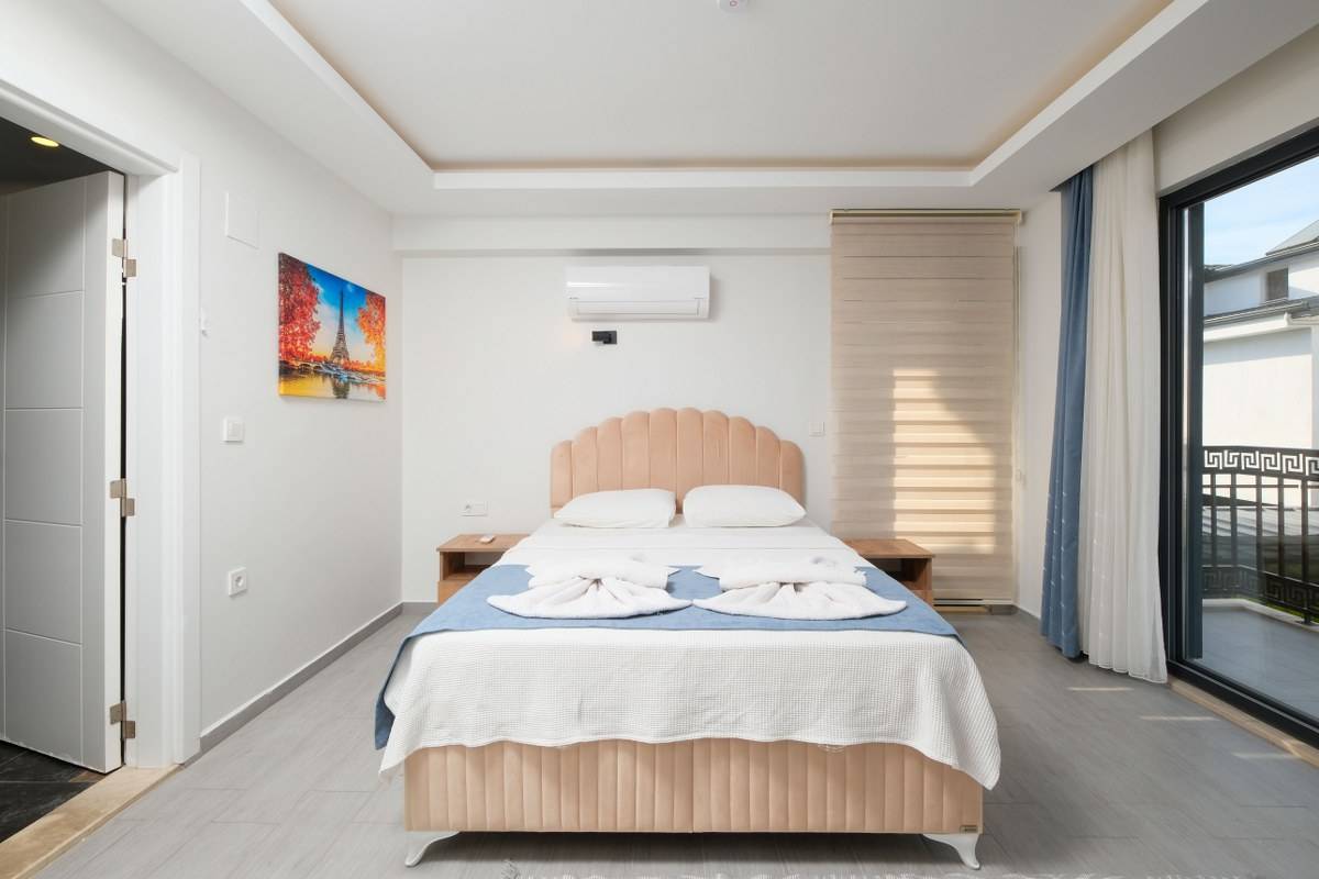 Fethiye Karaçulha'da Modern Tasarıma Sahip, Özel Havuzlu, Saunalı, Hamamlı Villa
