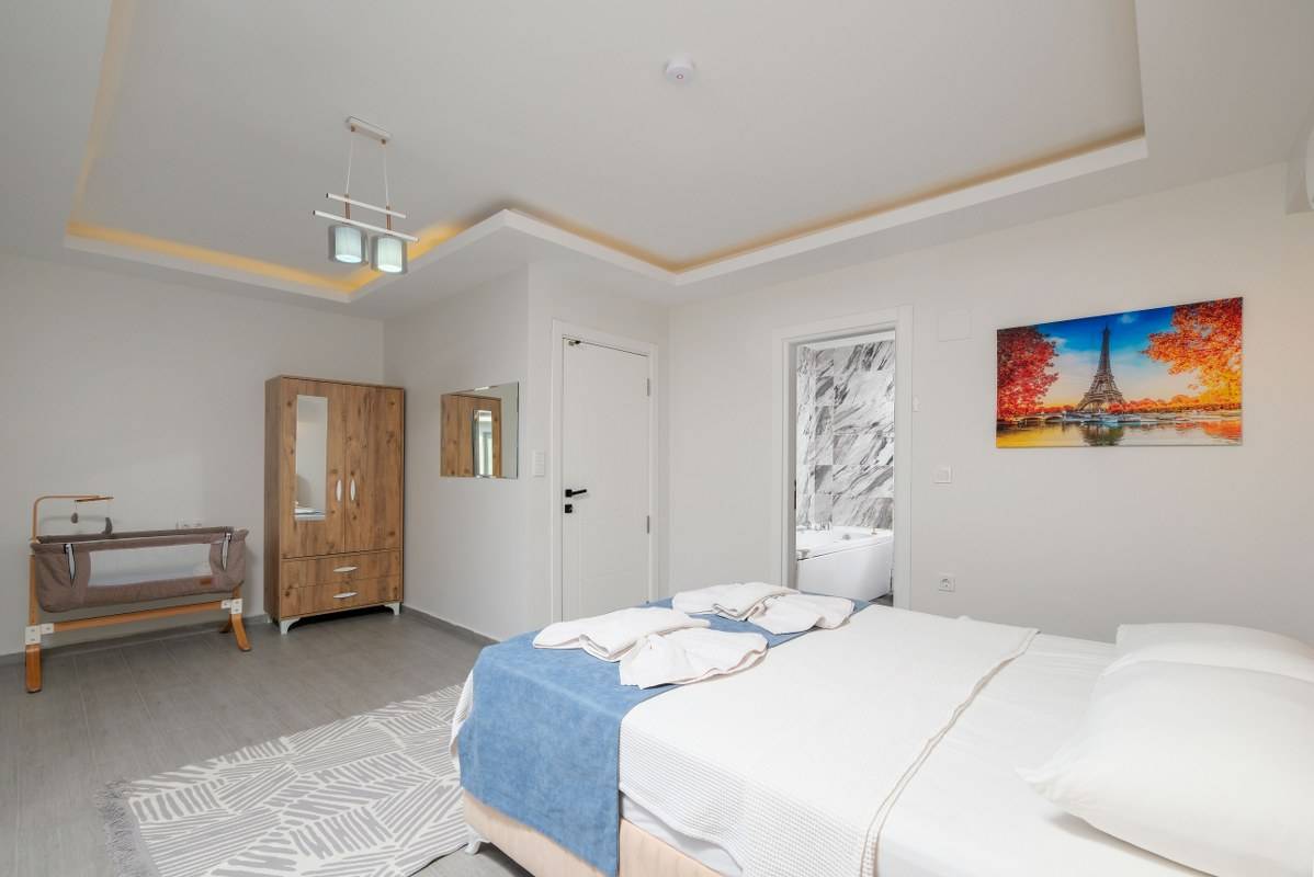 Fethiye Karaçulha'da Modern Tasarıma Sahip, Özel Havuzlu, Saunalı, Hamamlı Villa
