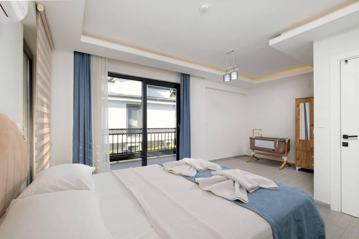 Fethiye Karaçulha'da Modern Tasarıma Sahip, Özel Havuzlu, Saunalı, Hamamlı Villa