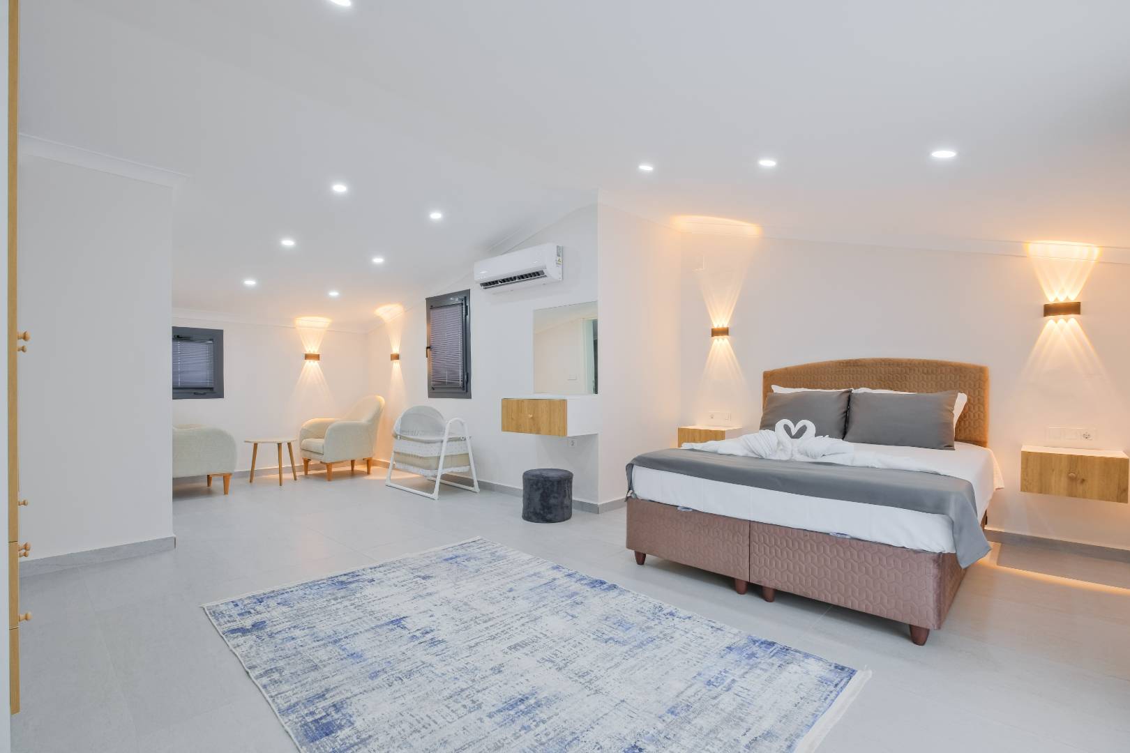 Fethiye Karaçulha'da Sakin Konumda, Özel Havuzlu, Geniş Villa