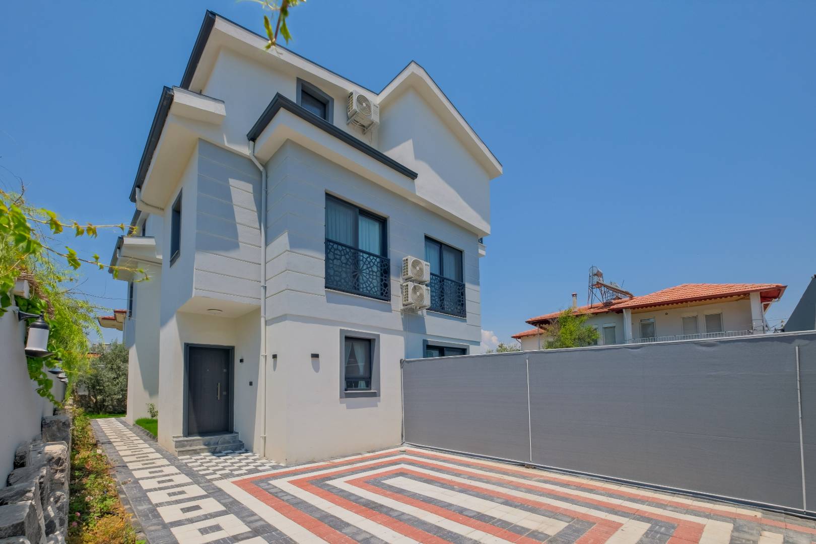 Fethiye Karaçulha'da Sakin Konumda, Özel Havuzlu, Geniş Villa