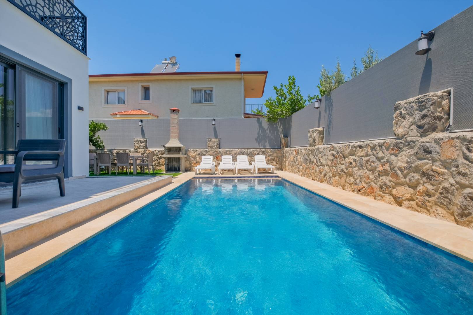 Fethiye Karaçulha'da Sakin Konumda, Özel Havuzlu, Geniş Villa