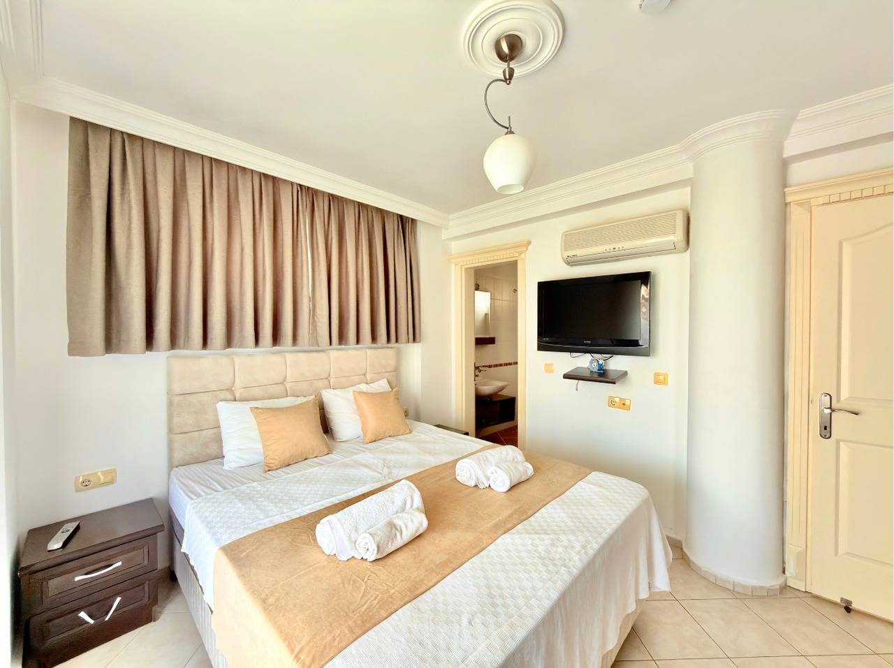 Fethiye Karagedik'te Modern Tasarımlı, Özel Havuzlu, Ferah Villa