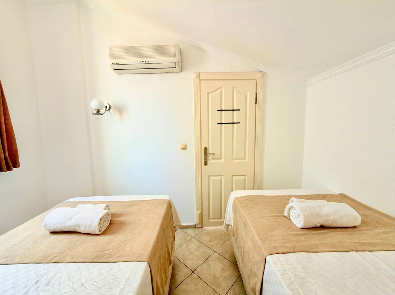 Fethiye Karagedik'te Modern Tasarımlı, Özel Havuzlu, Ferah Villa