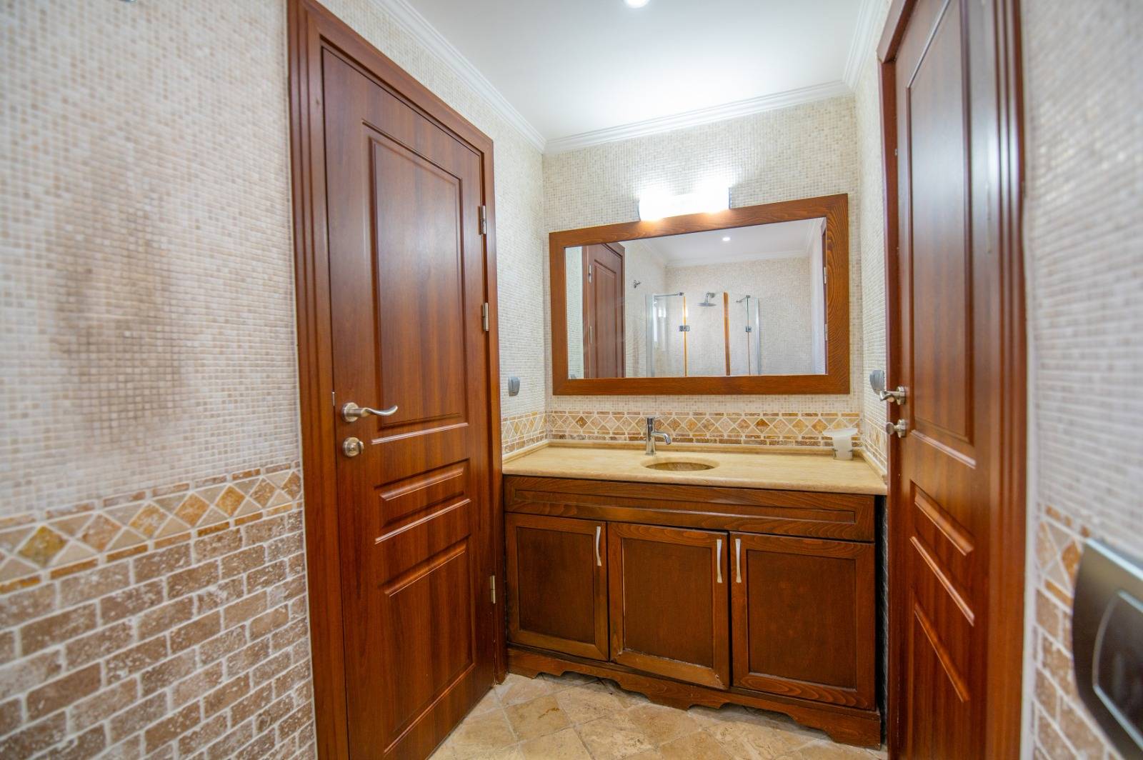Fethiye Karagedik'te Site İçerisinde, Özel Havuzlu, 5+1 Villa