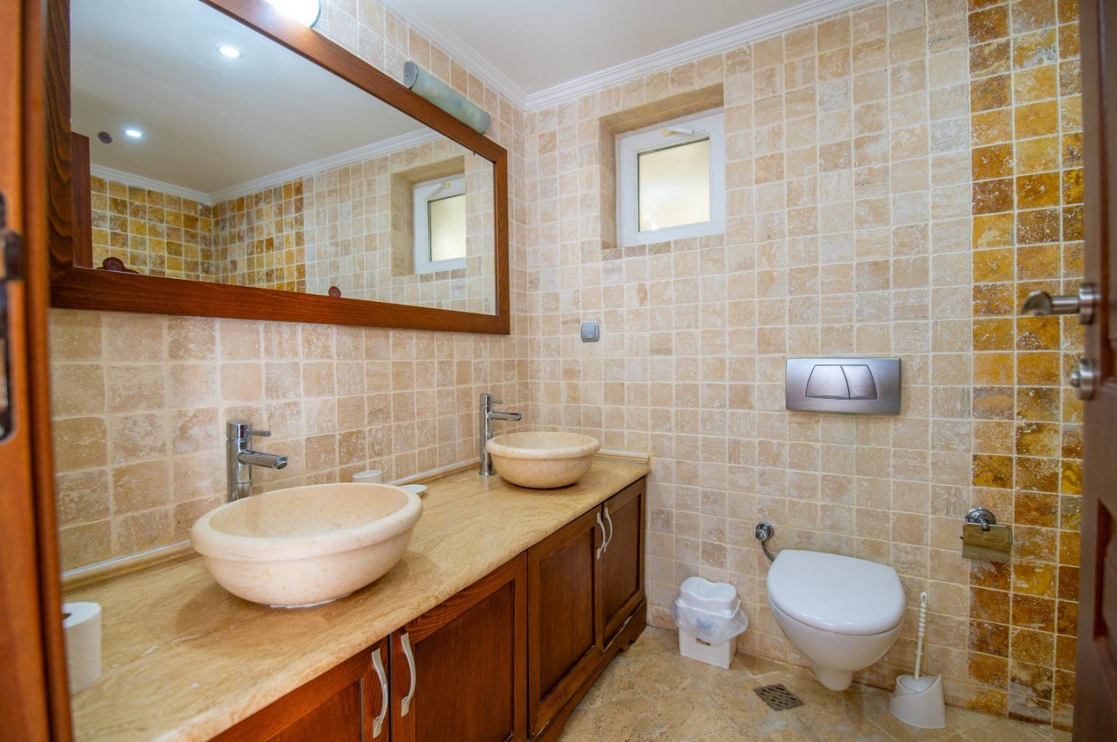 Fethiye Karagedik'te Site İçerisinde, Özel Havuzlu, 5+1 Villa