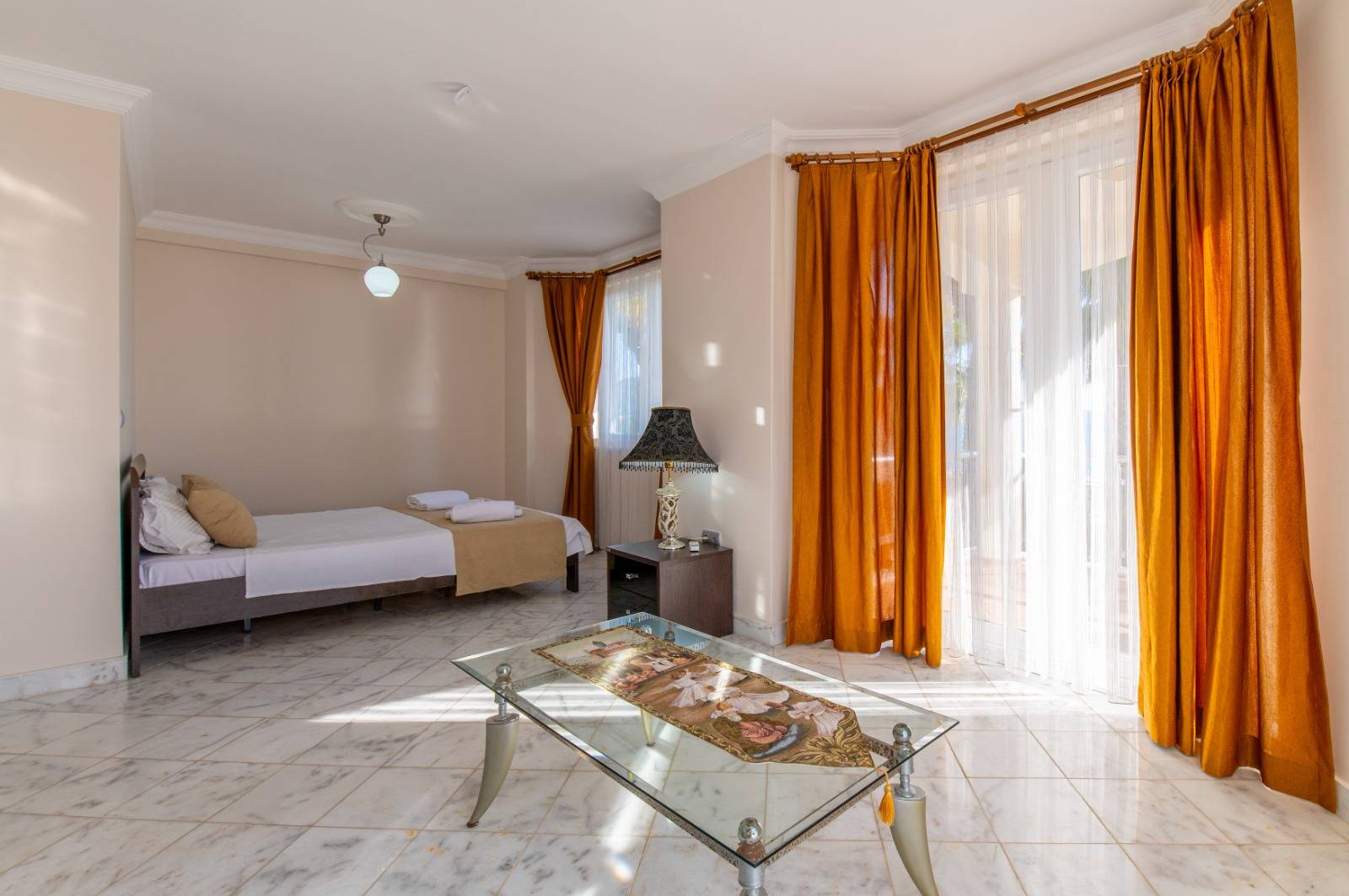 Fethiye Karagedik'te Site İçerisinde, Özel Havuzlu, 5+1 Villa