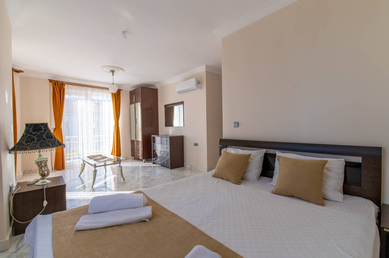 Fethiye Karagedik'te Site İçerisinde, Özel Havuzlu, 5+1 Villa