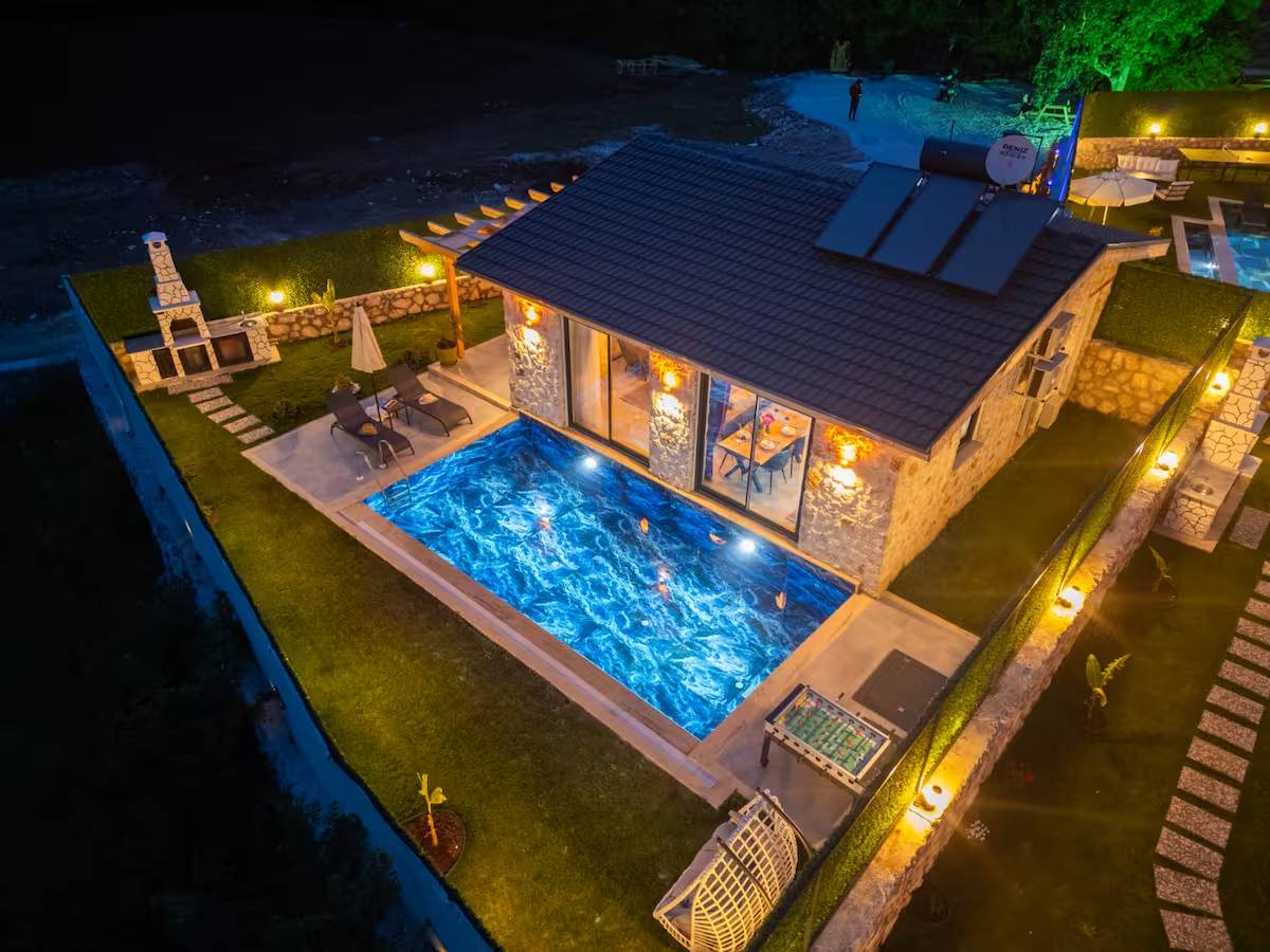 Fethiye Karakeçeliler'de Doğa İçerisinde, Özel Havuzlu, Balayı Villası