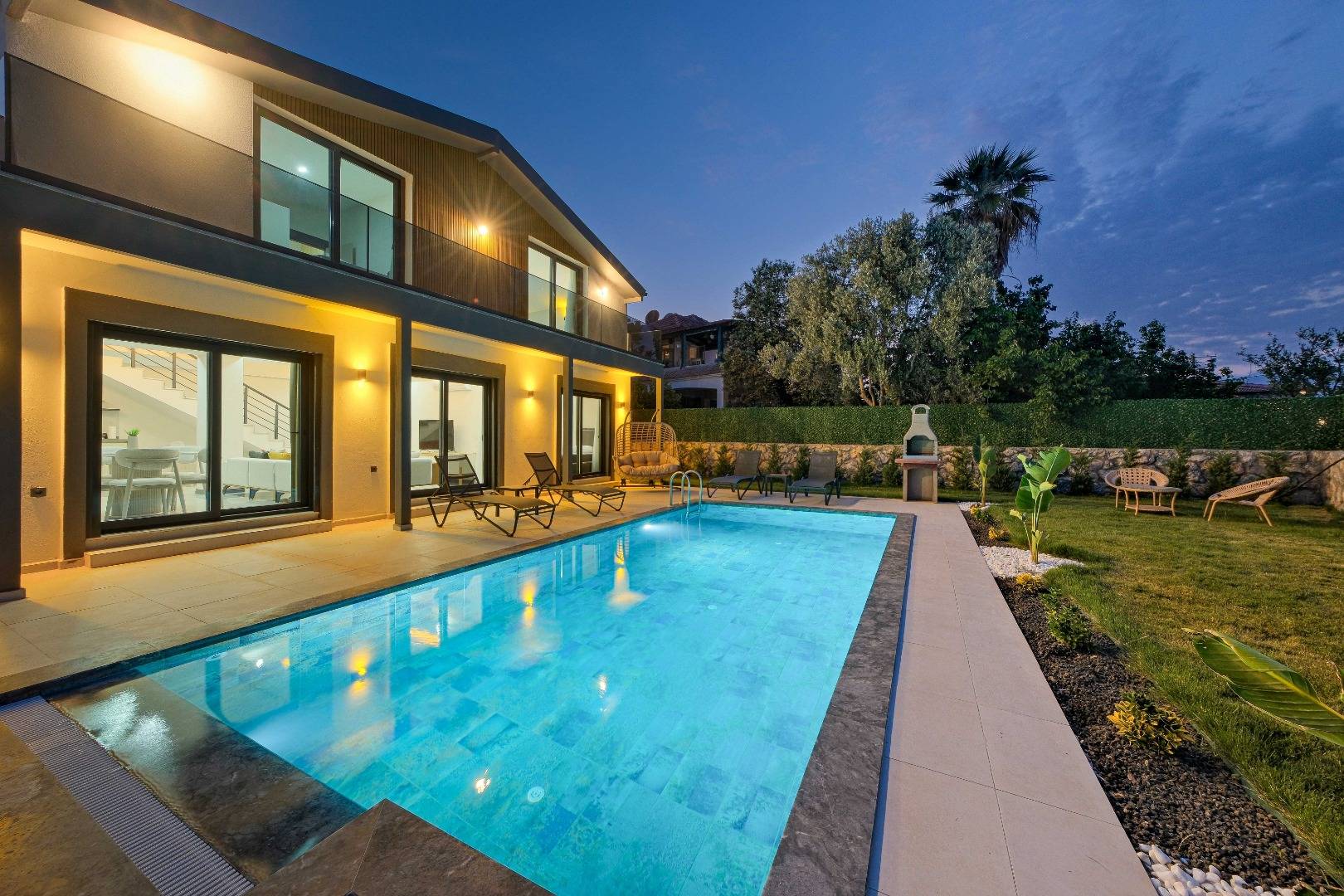 Fethiye Kargı'da Geniş Bahçeli, Özel Havuzlu, Jakuzili Villa