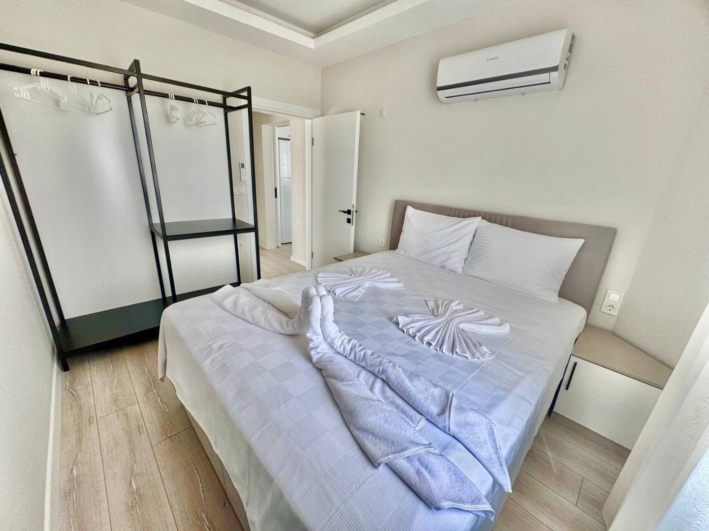 Fethiye Menteşeoğlu'nda Elverişli Konumda, Ortak Havuzlu, 1+1 Daire