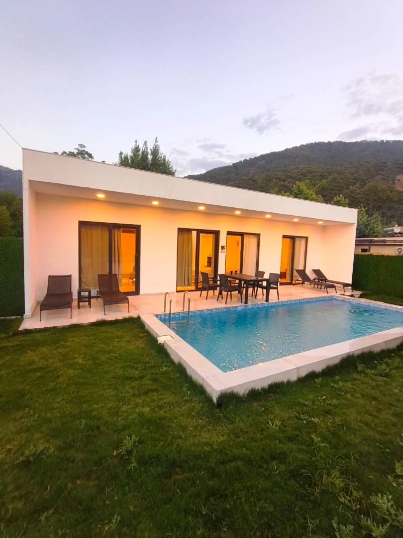 Fethiye Nif'te Şehirden Uzakta, Özel Havuzlu, Balayı Villası