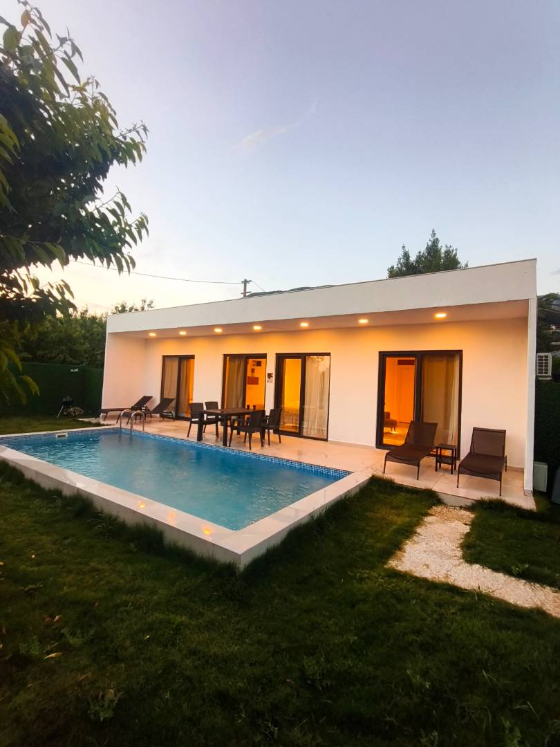 Fethiye Nif'te Şehirden Uzakta, Özel Havuzlu, Balayı Villası