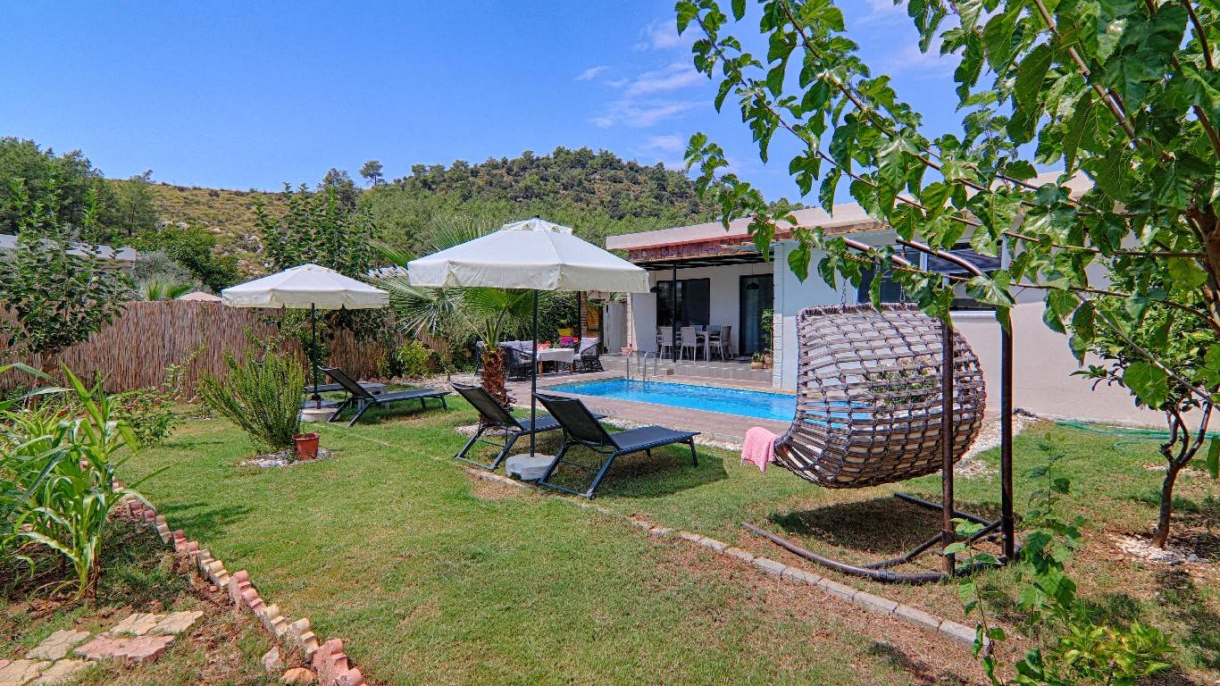 Fethiye Ölüdeniz'de Yemyeşil Bahçeli, Özel Havuzlu, 2+1 Villa