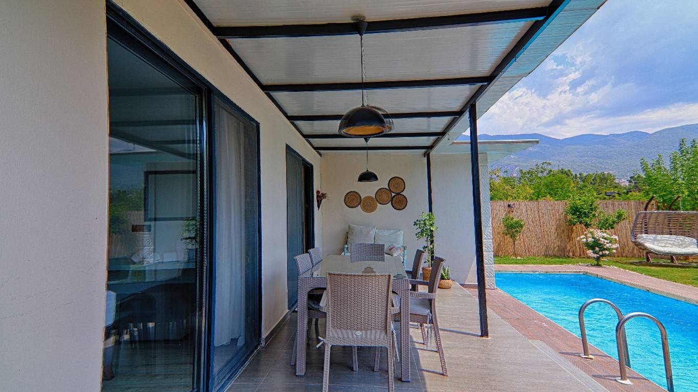 Fethiye Ölüdeniz'de Yemyeşil Bahçeli, Özel Havuzlu, 2+1 Villa