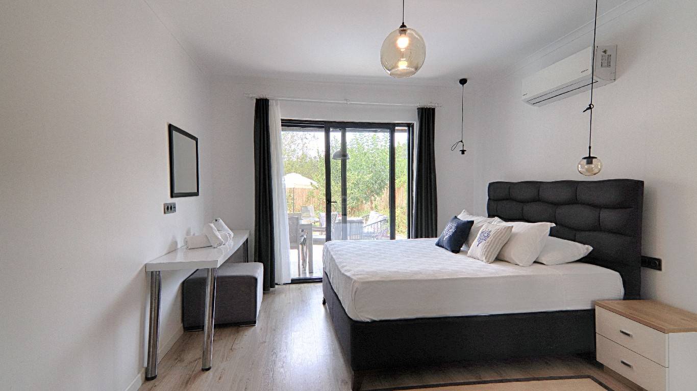 Fethiye Ölüdeniz'de Yemyeşil Bahçeli, Özel Havuzlu, 2+1 Villa