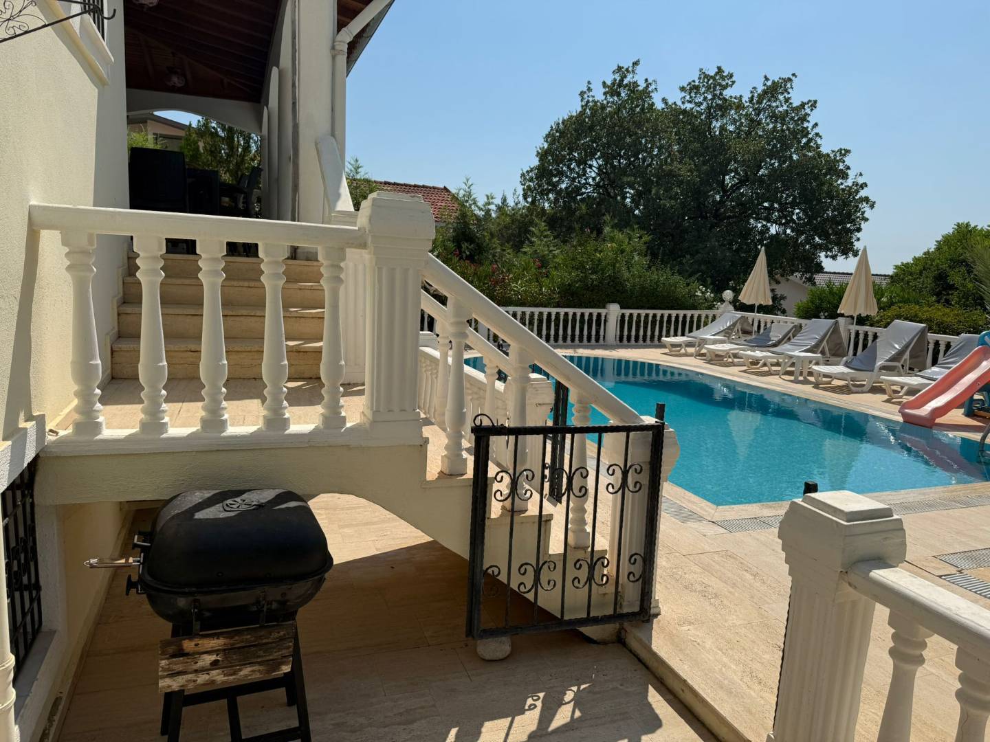 Fethiye Ölüdeniz'de 12 Kişilik, Özel Havuzlu, Barbekülü Villa
