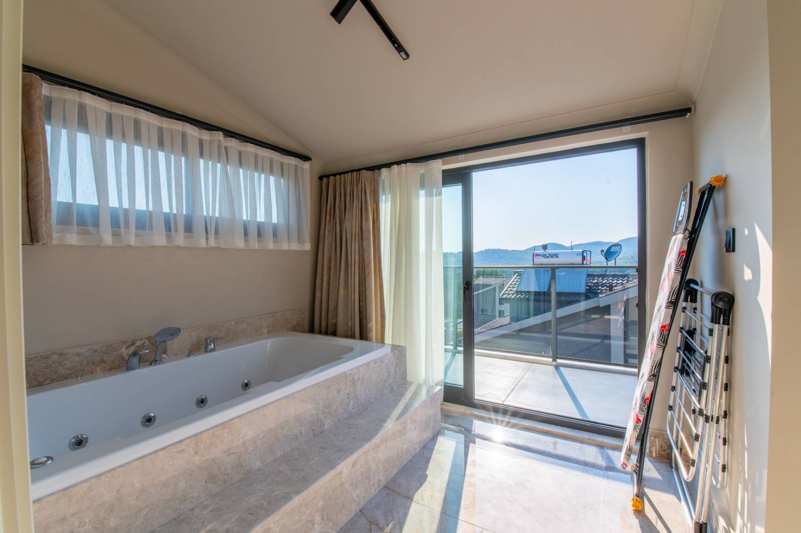 Fethiye Ölüdeniz'de Çocuklu Ailelere Uygun, Özel Havuzlu, Lüks Villa