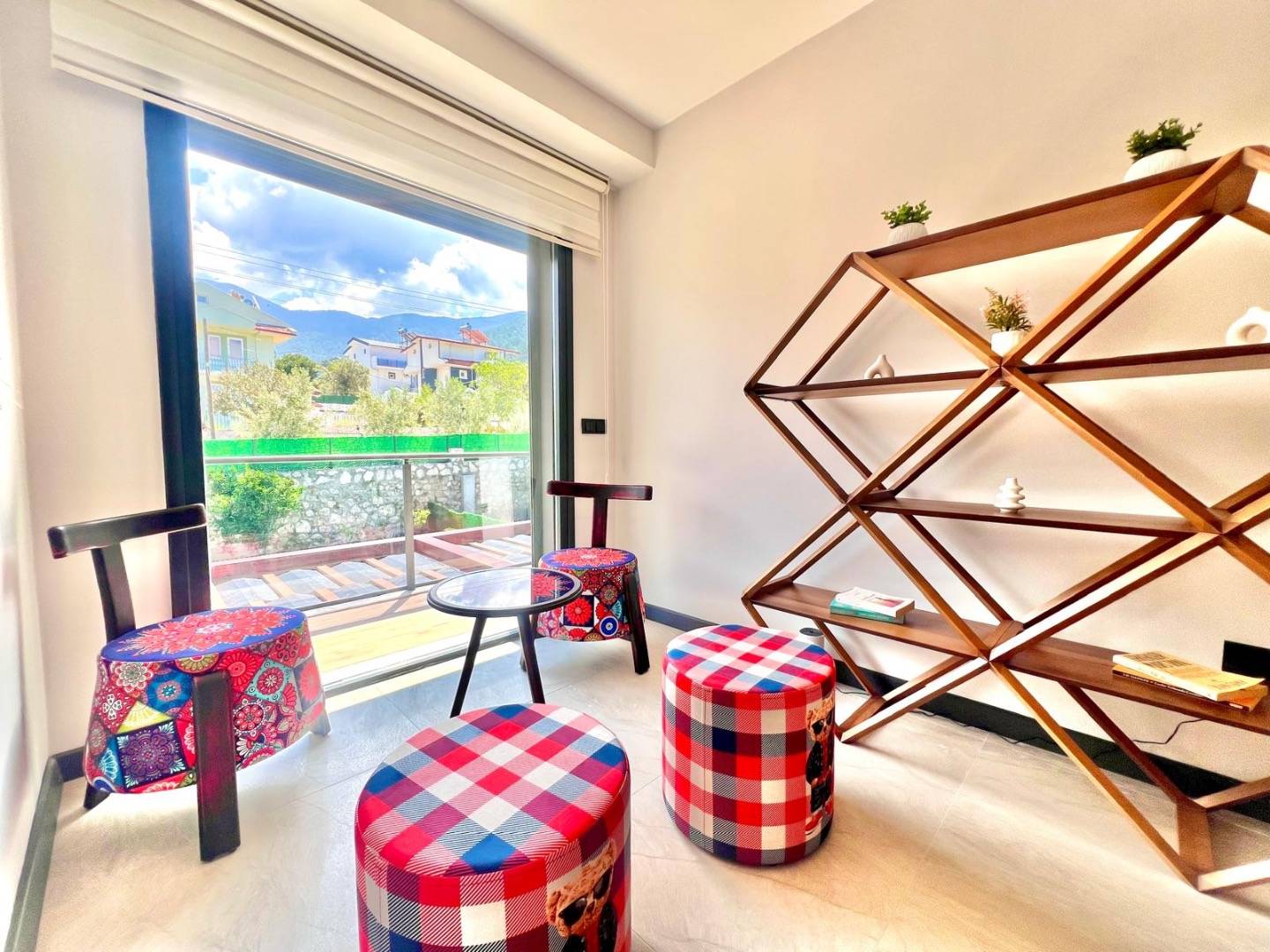 Fethiye Ölüdeniz'de Denize Yakın, Özel Havuzlu, Bahçeli Villa