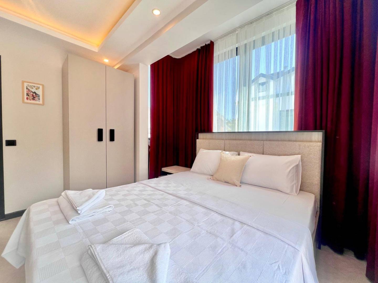 Fethiye Ölüdeniz'de Denize Yakın, Özel Havuzlu, Bahçeli Villa