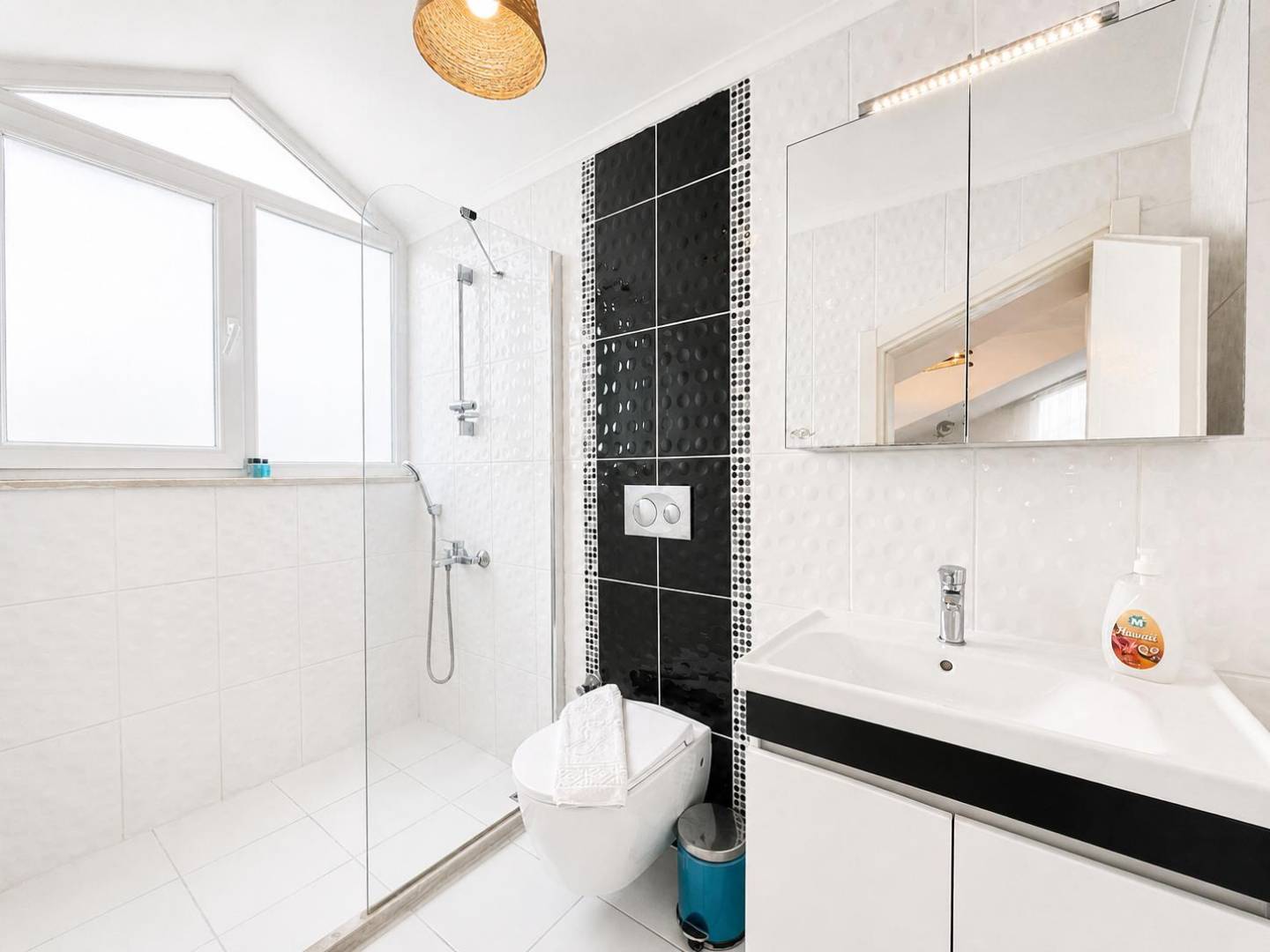Fethiye Ölüdeniz'de Doğa İle İç İçe, Özel Havuzlu, 4+1 Villa