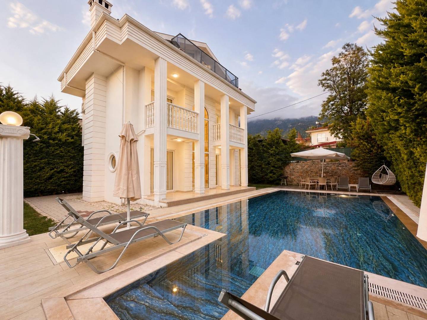 Fethiye Ölüdeniz'de Doğa İle İç İçe, Özel Havuzlu, 4+1 Villa