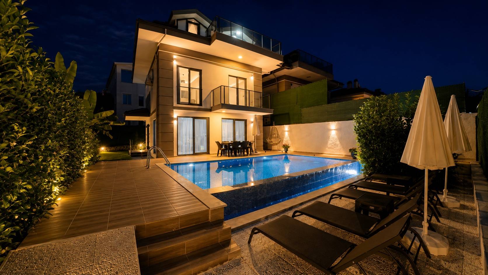 Fethiye Ölüdeniz'de Geniş Ailelere Uygun, Özel Havuzlu, İkiz Villa