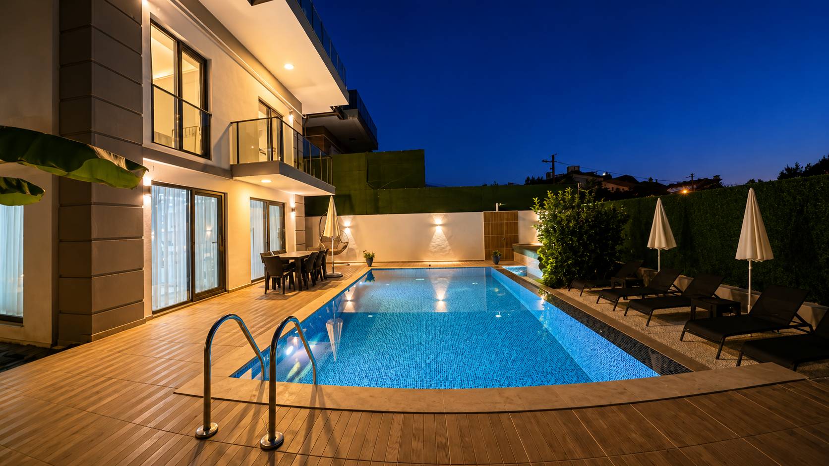 Fethiye Ölüdeniz'de Geniş Ailelere Uygun, Özel Havuzlu, İkiz Villa