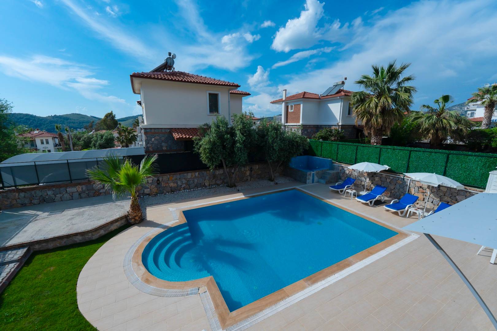 Fethiye Ölüdeniz'de Geniş Alanlara Sahip, Özel Havuzlu, Kiralık Villa 