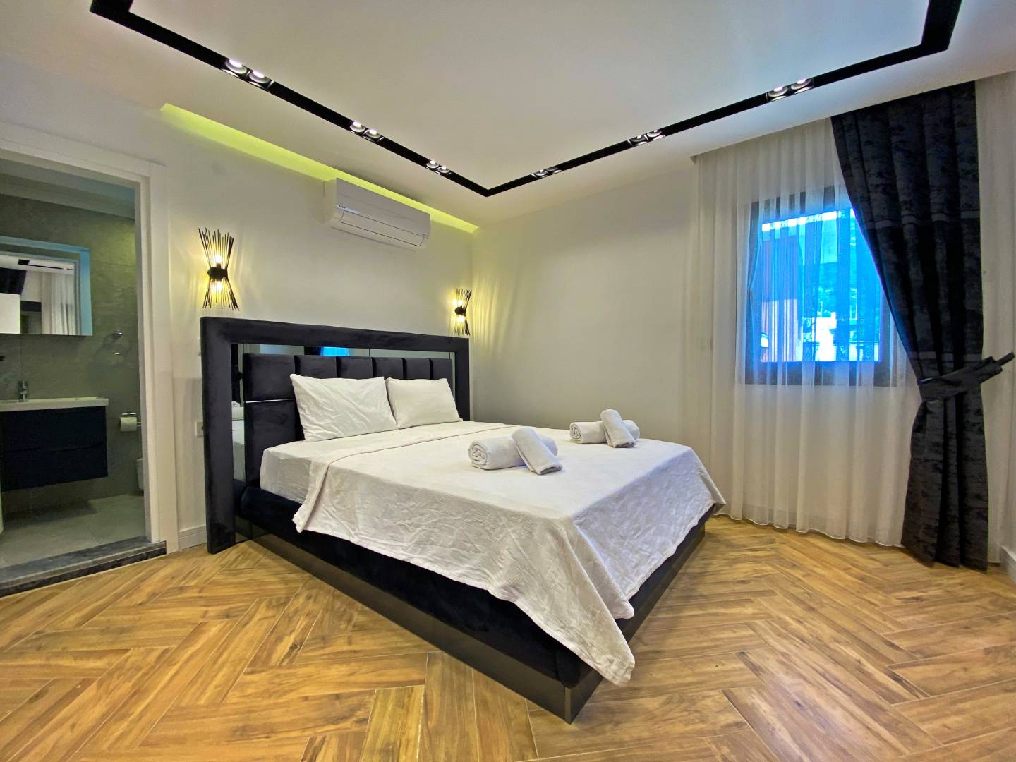Fethiye Ölüdeniz'de Kalabalık Ailelere Uygun, Özel Havuzlu, 5+1 Villa