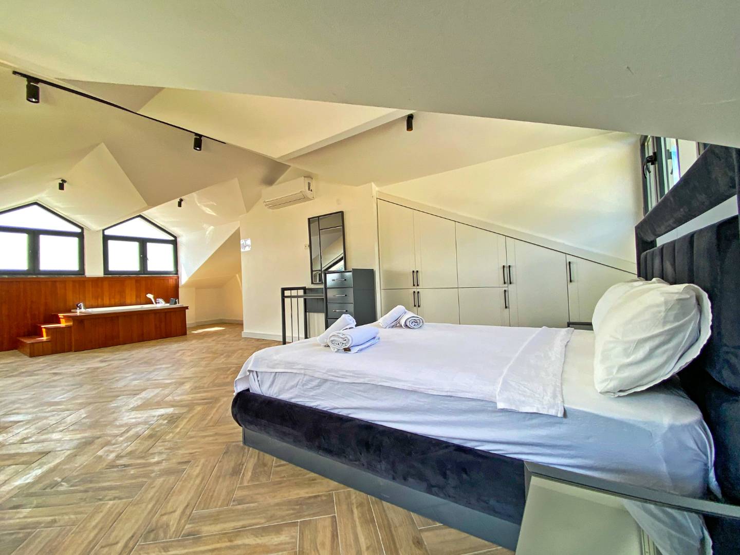 Fethiye Ölüdeniz'de Kalabalık Ailelere Uygun, Özel Havuzlu, 5+1 Villa
