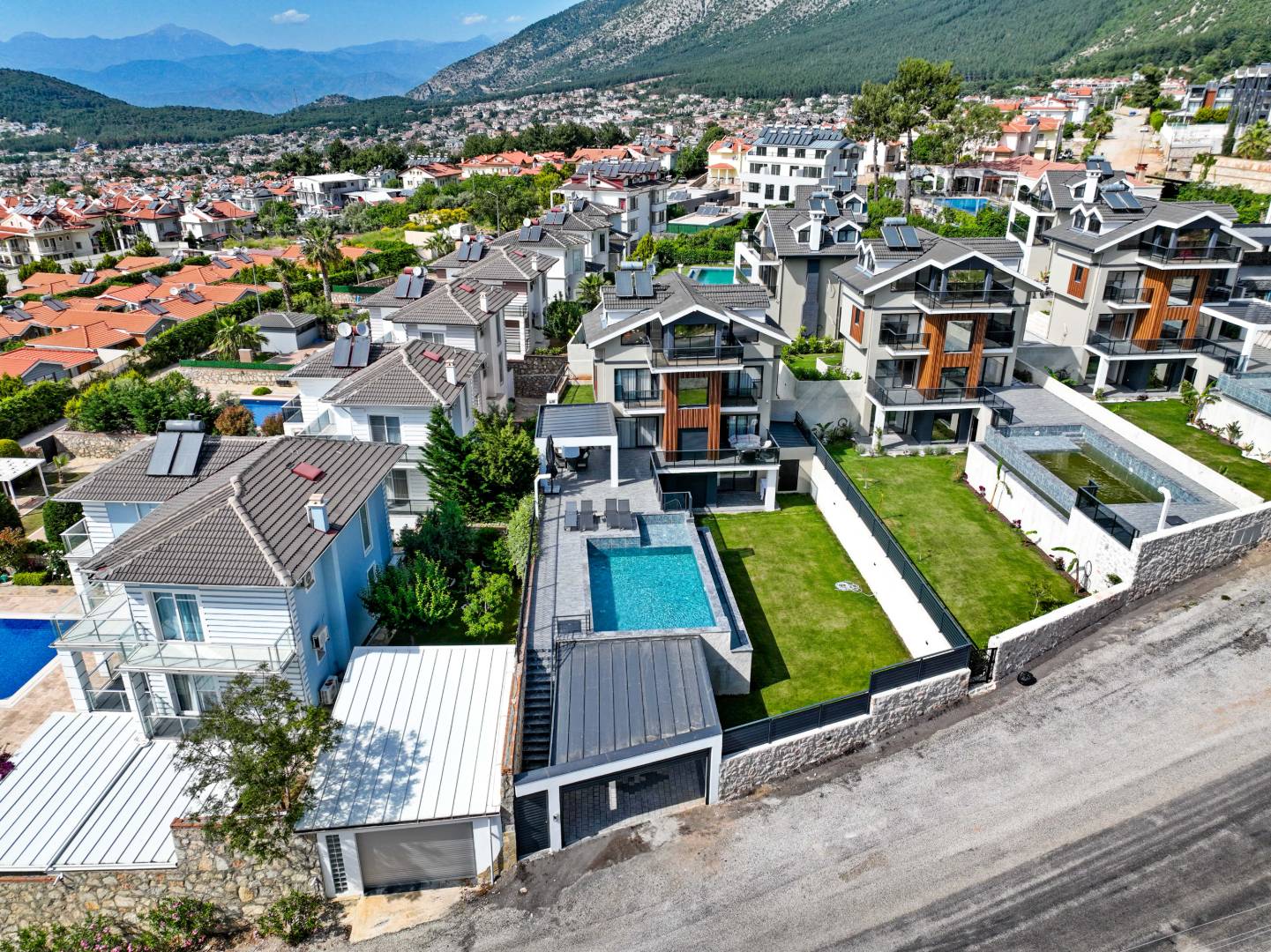 Fethiye Ölüdeniz'de Kalabalık Ailelere Uygun, Özel Havuzlu, 5+1 Villa