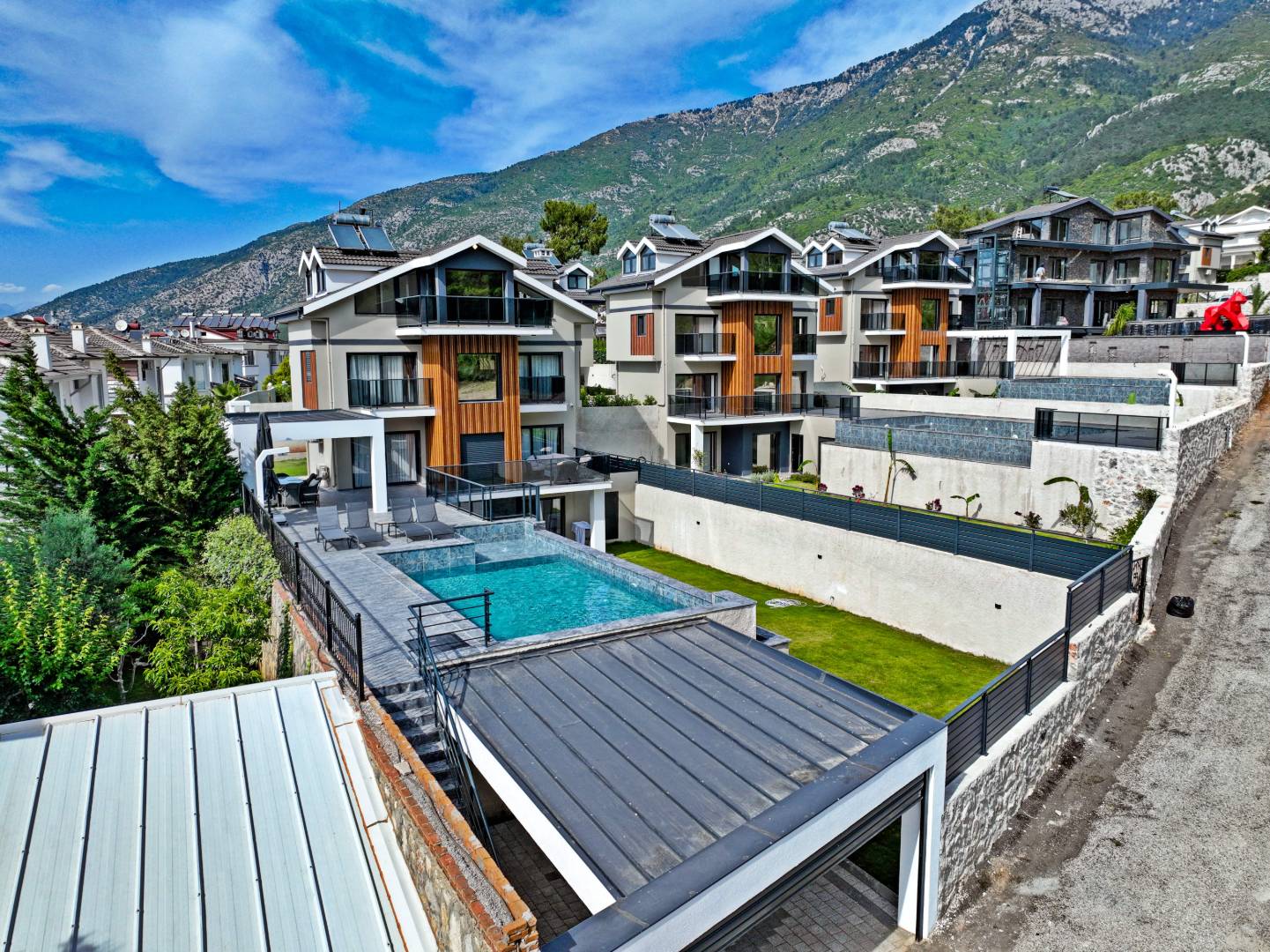 Fethiye Ölüdeniz'de Kalabalık Ailelere Uygun, Özel Havuzlu, 5+1 Villa