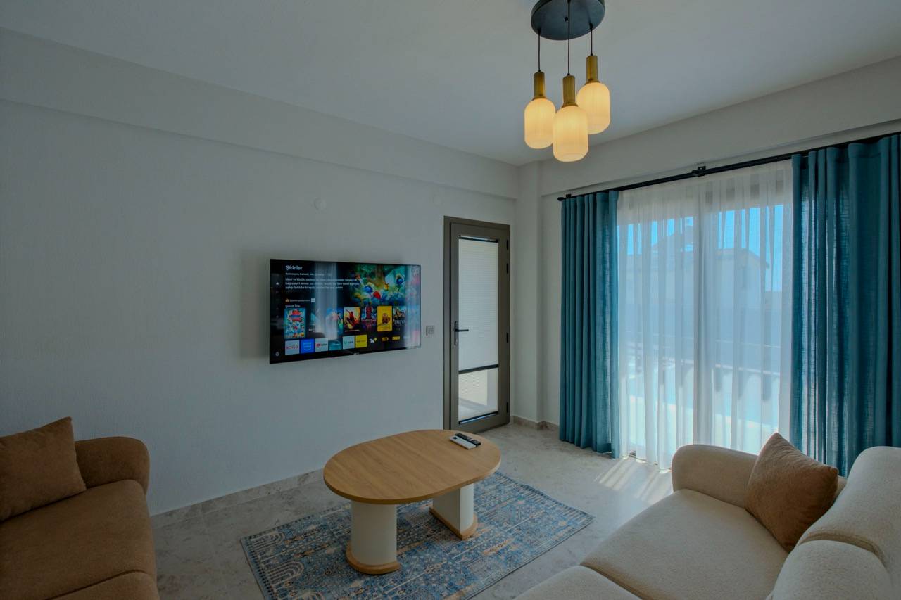 Fethiye Ölüdeniz'de Merkezi Konumda, Özel Havuzlu, Konforlu Villa