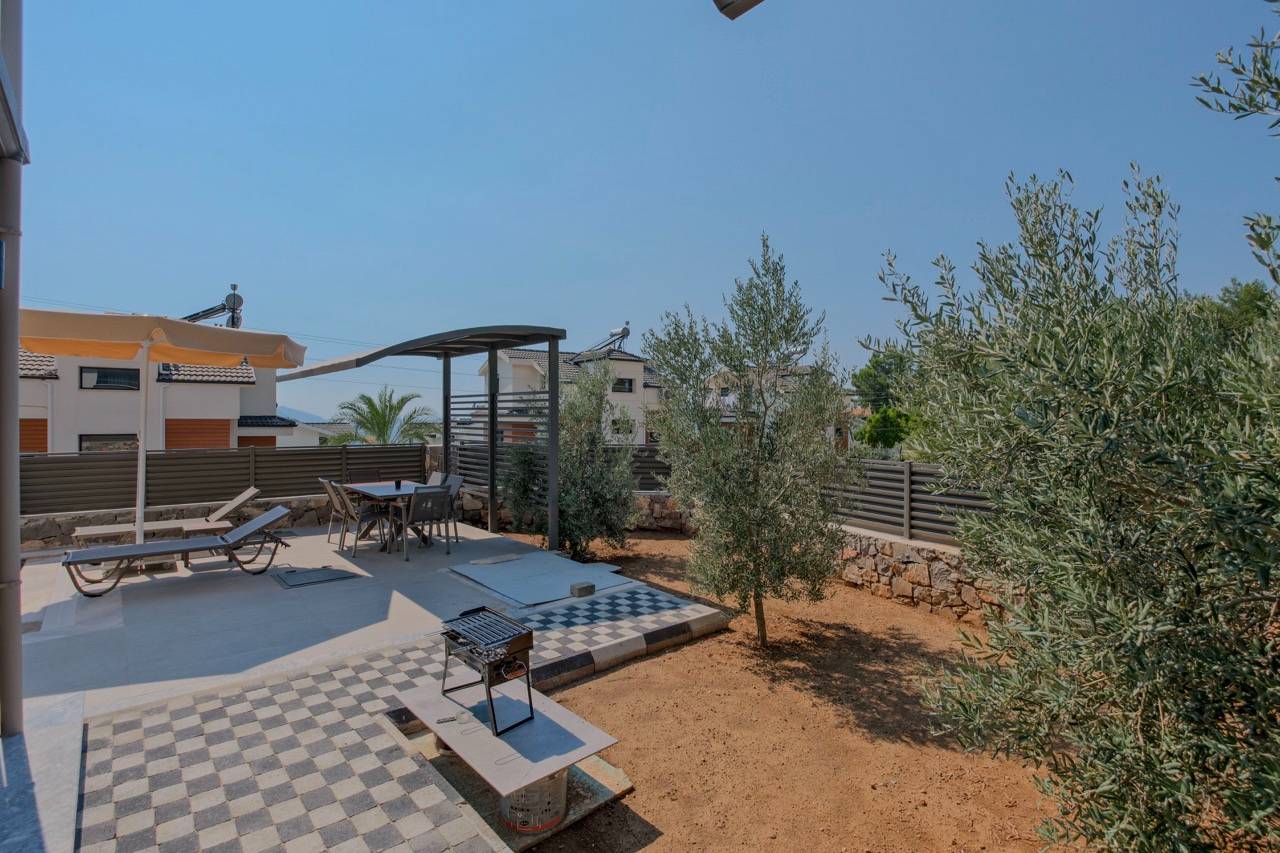 Fethiye Ölüdeniz'de Merkezi Konumda, Özel Havuzlu, Konforlu Villa