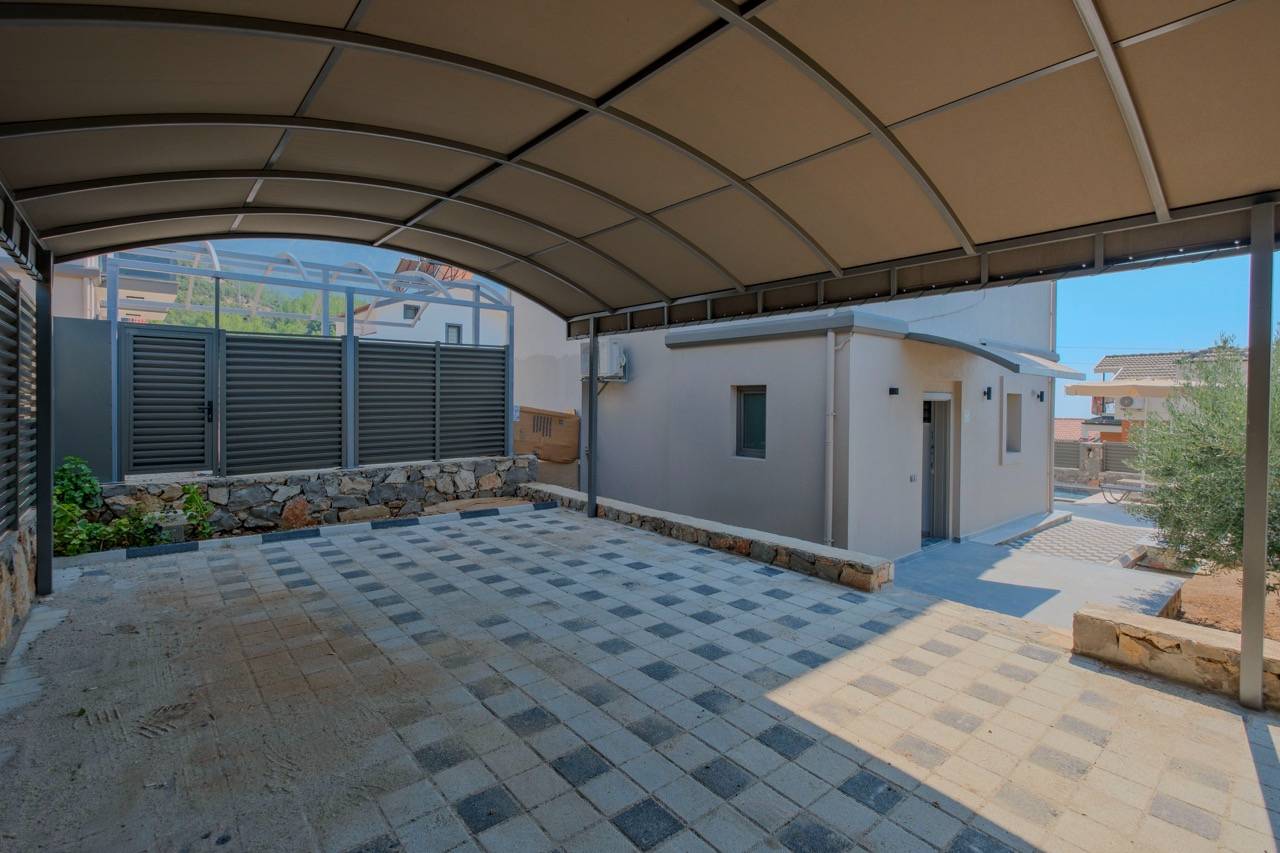 Fethiye Ölüdeniz'de Merkezi Konumda, Özel Havuzlu, Konforlu Villa