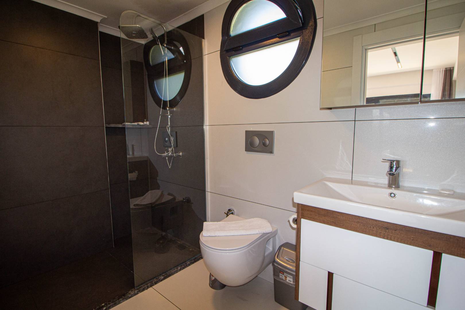 Fethiye Ölüdeniz'de Modern Tasarımlı, Özel Havuzlu, 8 Kişilik Villa 45874 — 8