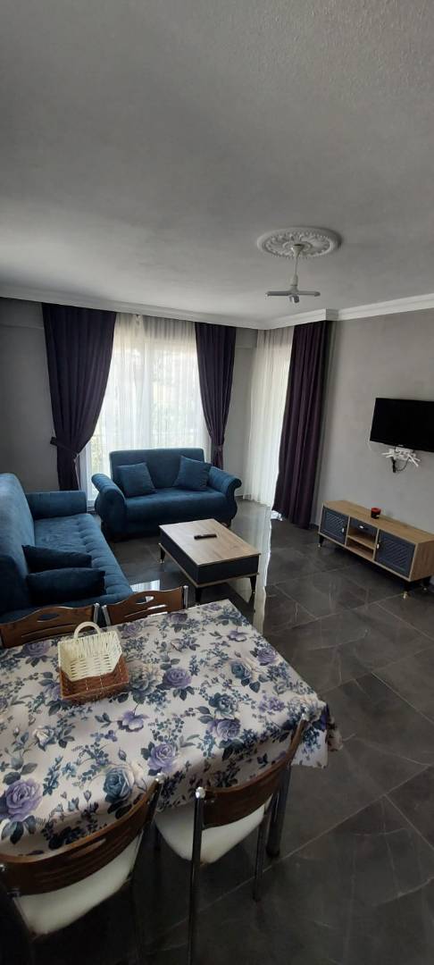 Fethiye Patlangıç'ta Merkezi Konumlu, Konforlu Tasarımlı, 1+1 Ev