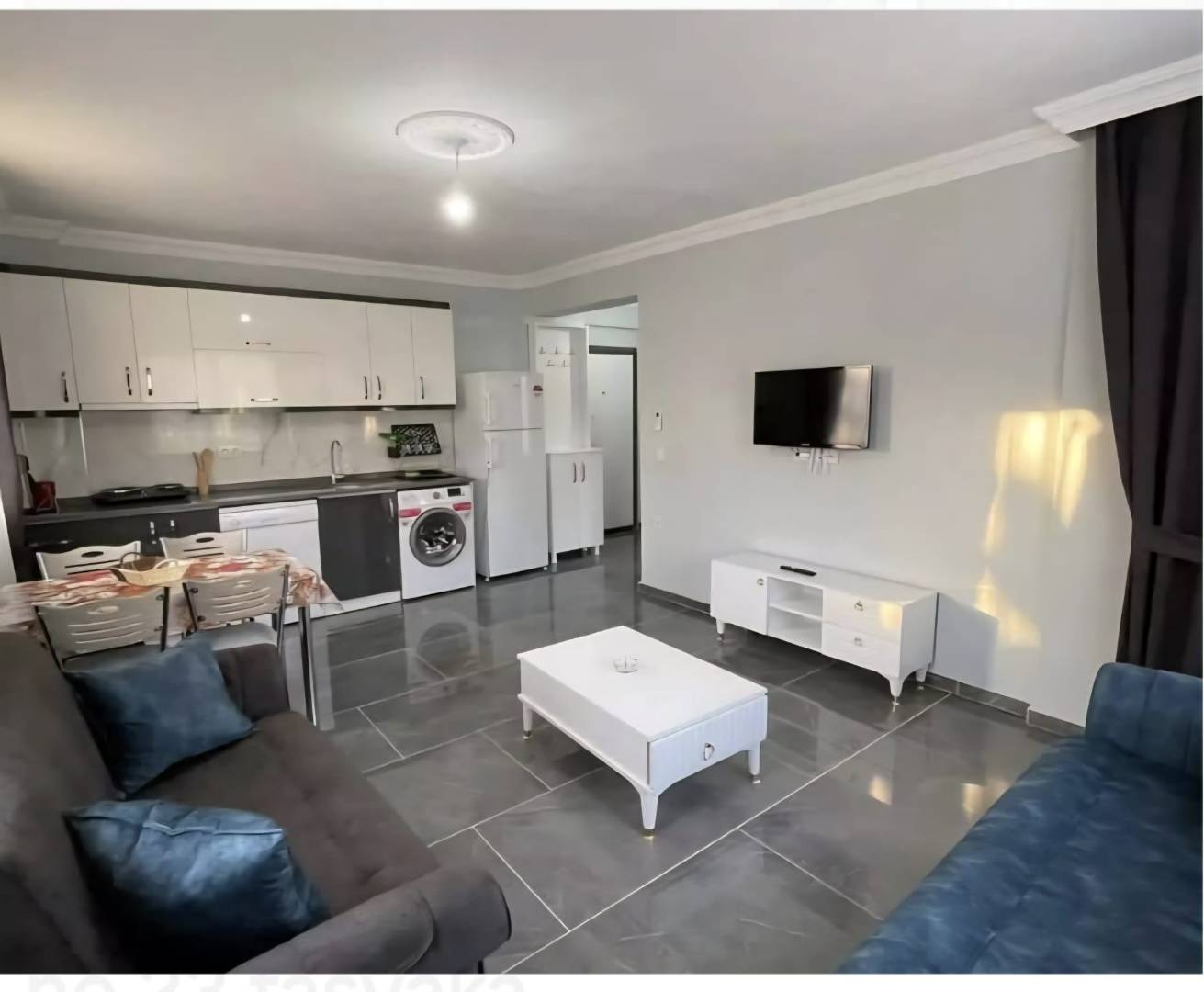 Fethiye Patlangıç'ta Merkezi Konumlu, Konforlu Tasarımlı, 1+1 Ev