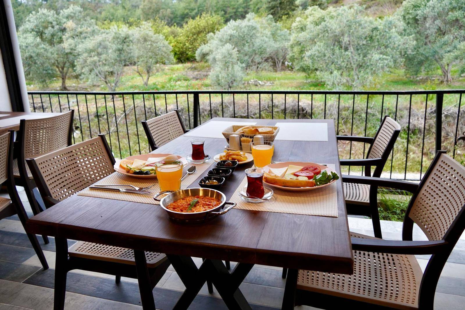 Fethiye Yanıklar'da Çekirdek Ailelere Uygun, Özel Havuzlu, Bahçeli Bungalov