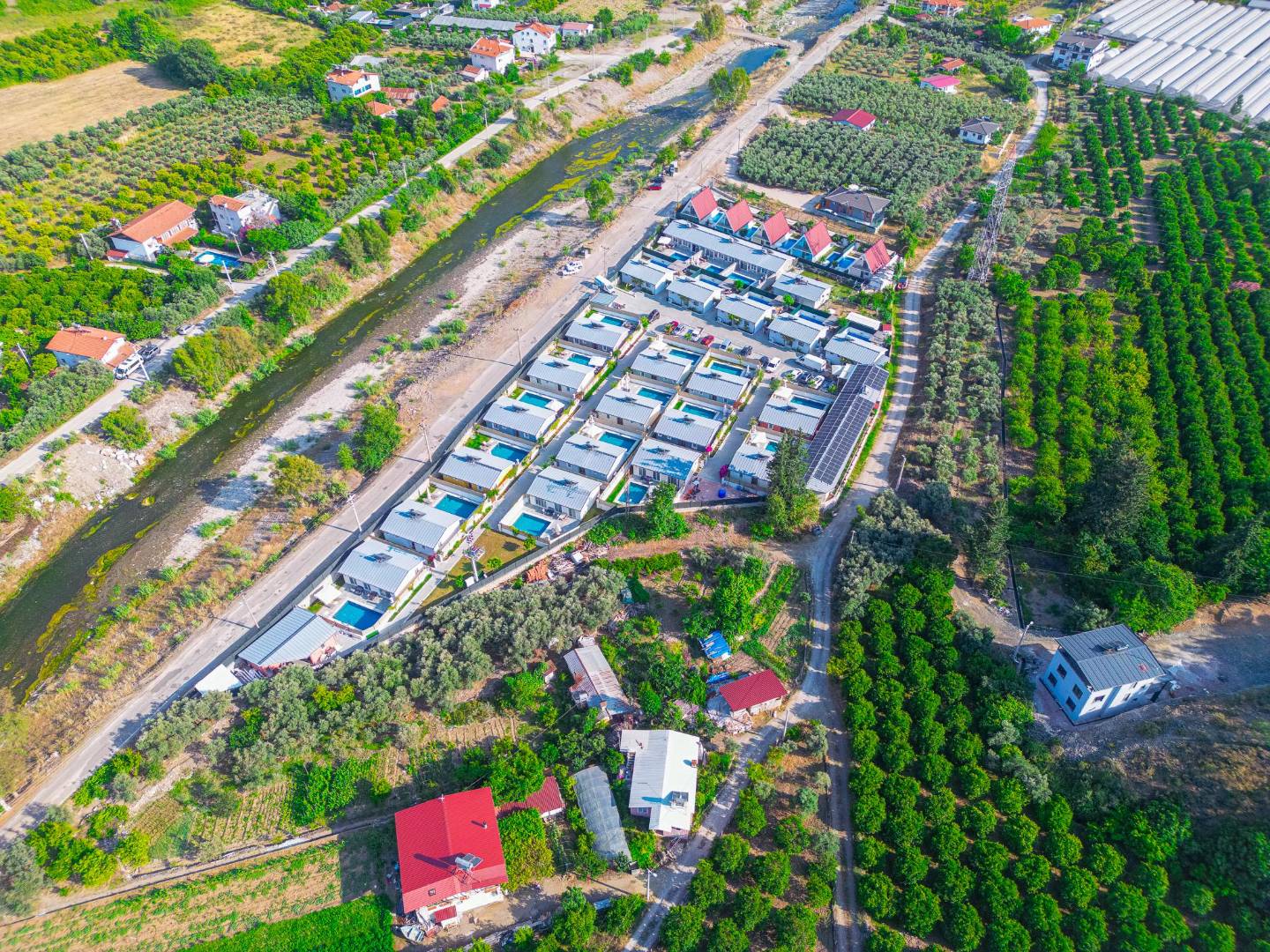 Fethiye Yanıklar'da Geniş Ailelere Uygun, Özel Havuzlu, Modern Villa
