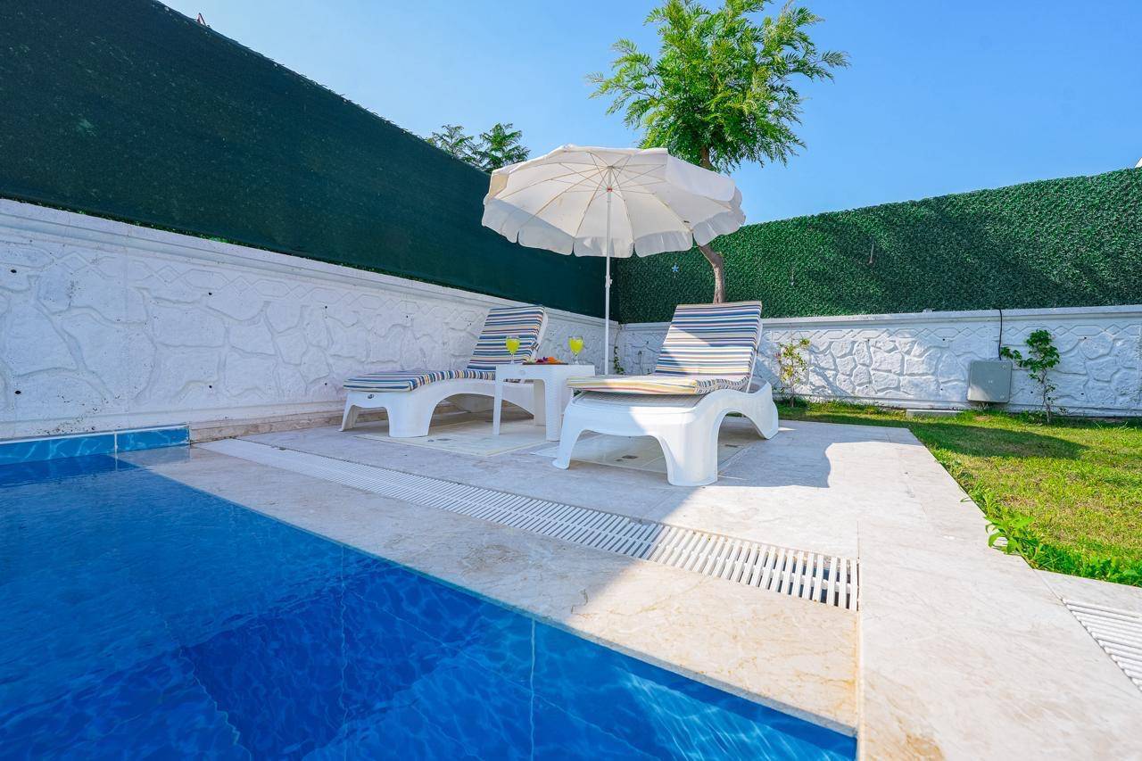 Fethiye Yanıklar'da Site İçerisinde, Özel Havuzlu, Kiralık Bungalov