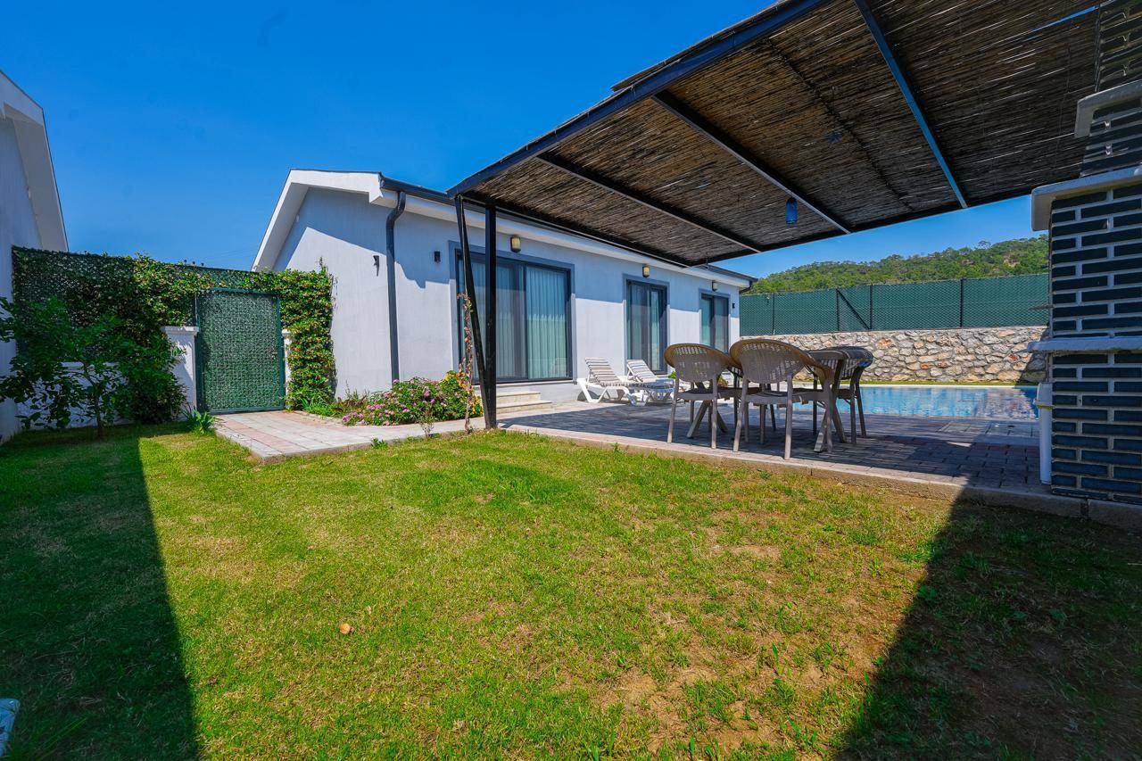 Fethiye Yanıklar'da Tesis İçerisinde, Kahvaltı Dahil, Konforlu Villa