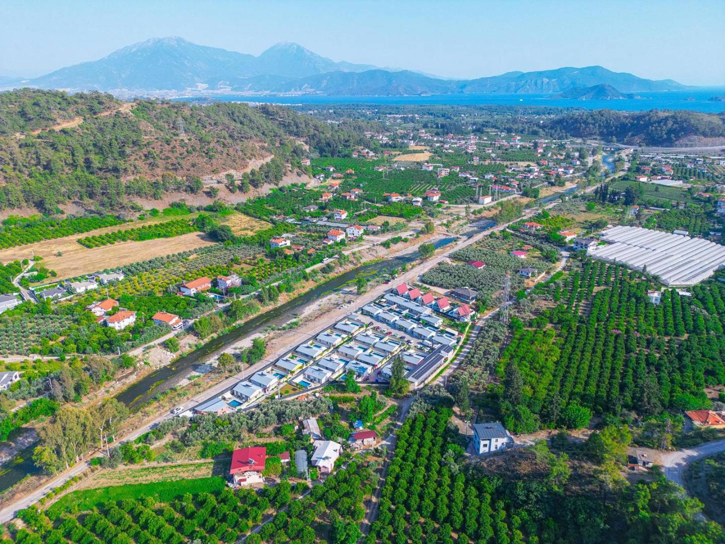 Fethiye Yanıklar'da Tesis İçerisinde, Kahvaltı Dahil, Konforlu Villa